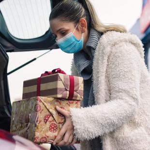 christmas shopping during covid
