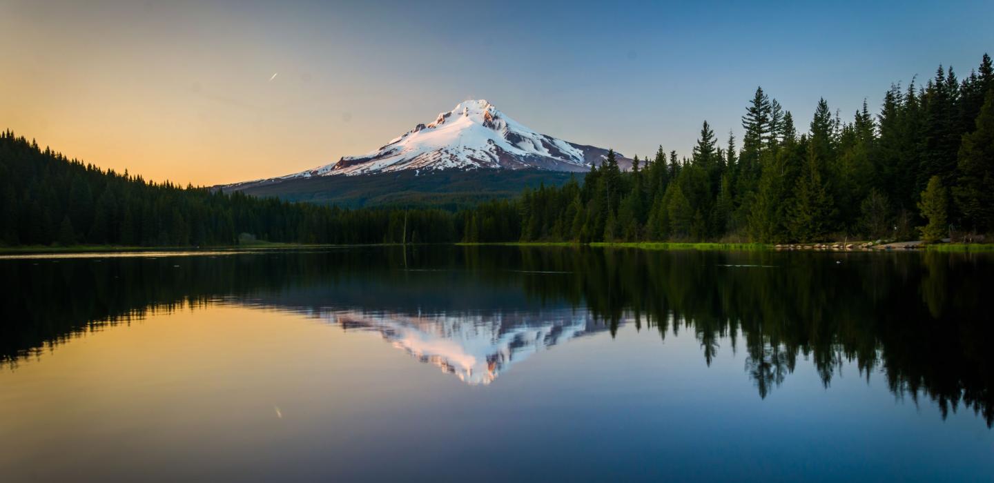 A snow-cap mountain range in Oregon.