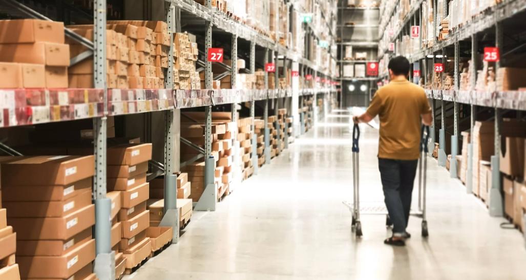Shopper in warehouse store